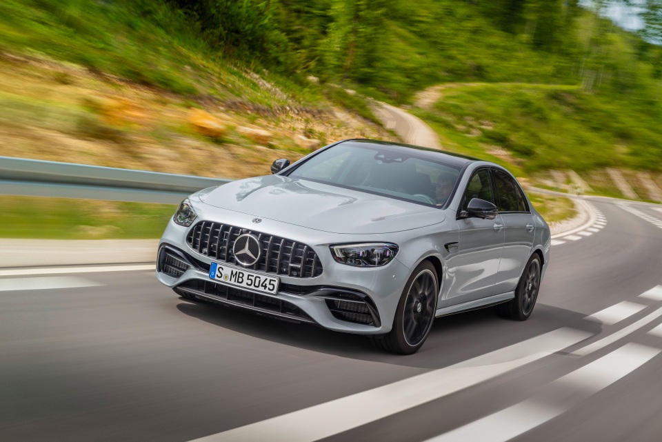 Choáng váng xem bảng giá xe Mercedes E-Class 2021 - 16 Choáng váng xem bảng giá xe Mercedes E-Class 2021 - 16