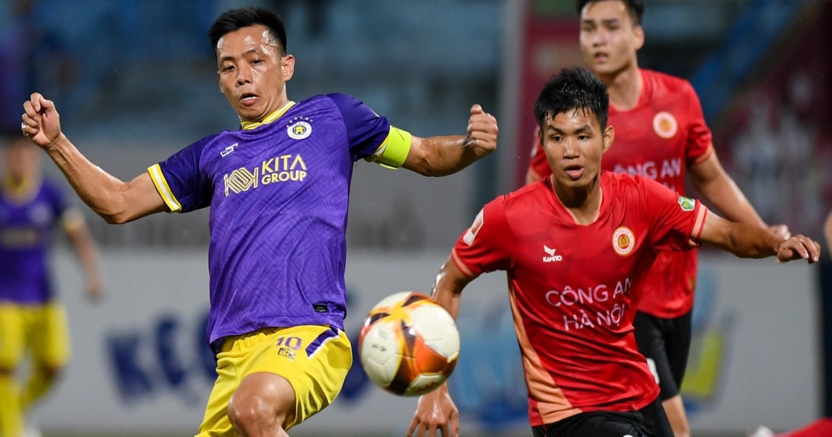View - Khoảnh khắc Văn Quyết tỏa sáng giúp Hà Nội FC đánh bại CLB Công an Hà Nội | Báo Dân trí