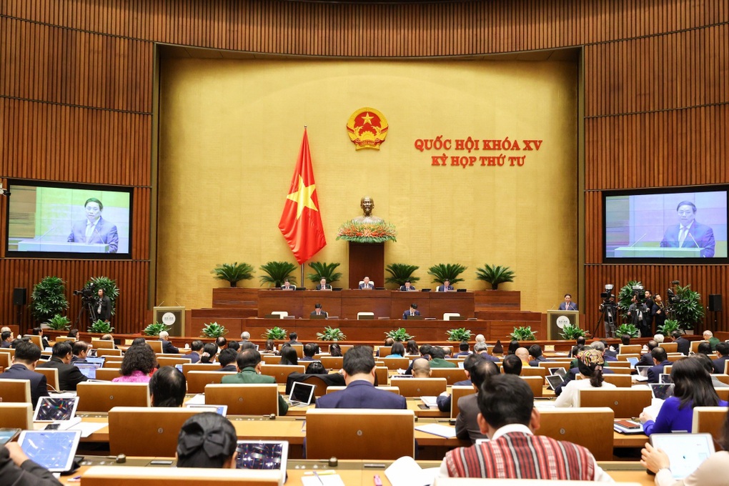 Thủ tướng: Thị trường chứng khoán, bất động sản còn tiềm ẩn rủi ro - 2 Thủ tướng: Thị trường chứng khoán, bất động sản còn tiềm ẩn rủi ro - 2