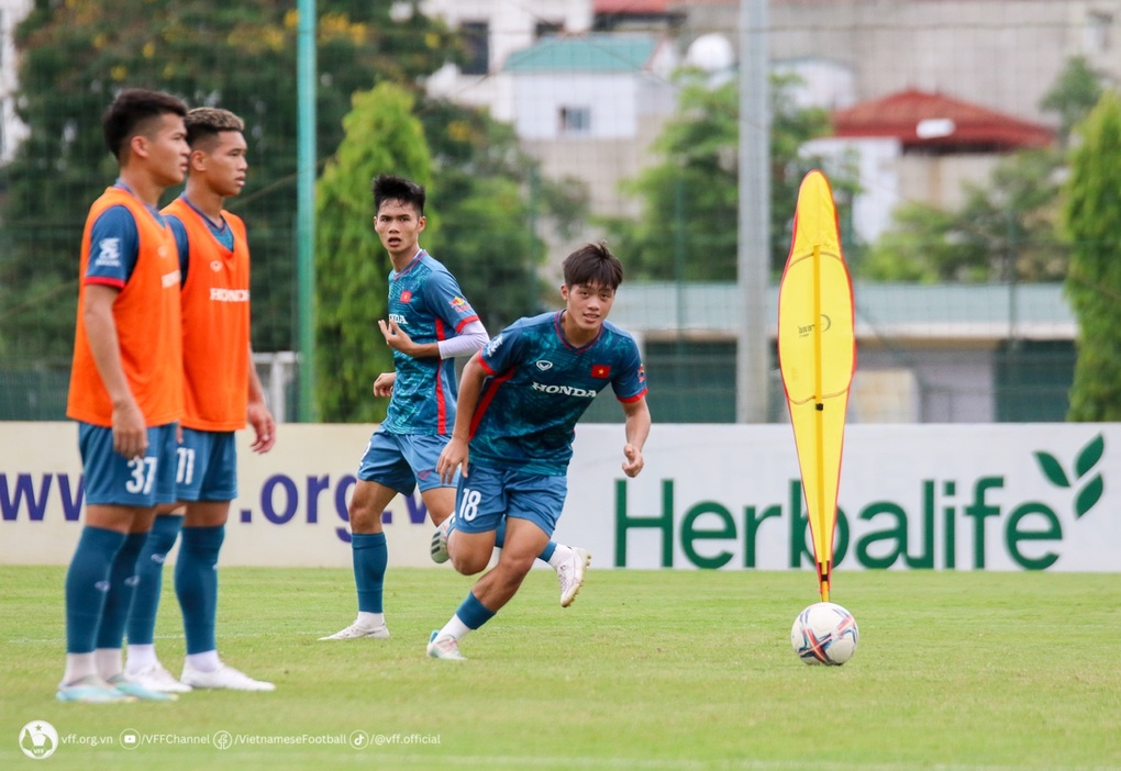 Olympic Việt Nam tập trung, HLV Hoàng Anh Tuấn gặp khó trước Asiad 19 - 2 Olympic Việt Nam tập trung, HLV Hoàng Anh Tuấn gặp khó trước Asiad 19 - 2