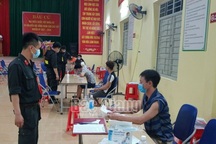 Tụ tập xem trận Việt Nam - Malaysia, 7 người ở Bắc Giang bị "lên phường"