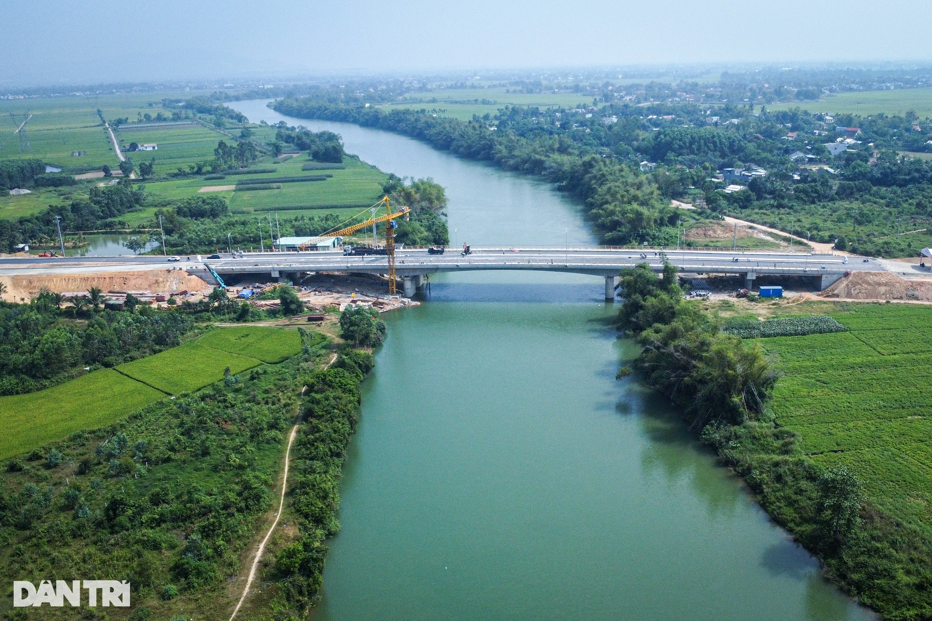 Hình hài cầu gần 275 tỷ đồng nối Đà Nẵng - Quảng Nam trước ngày thông xe - 1 Hình hài cầu gần 275 tỷ đồng nối Đà Nẵng - Quảng Nam trước ngày thông xe - 1