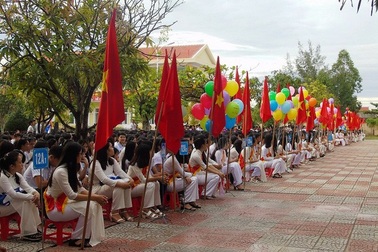 Quảng Bình: Chấn chỉnh lạm thu, hoàn trả lại các khoản thu trái quy định