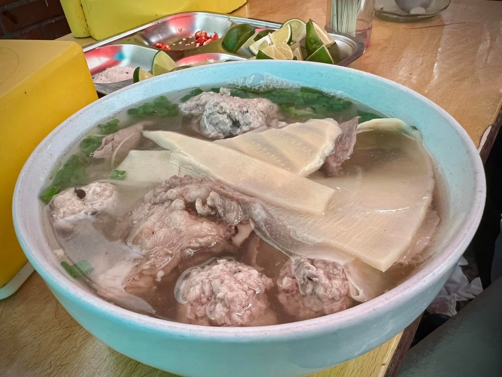 Bản đồ ẩm thực 8 món ngon Trấn Thành ăn trong một ngày ở Hà Nội - 4 Bản đồ ẩm thực 8 món ngon Trấn Thành ăn trong một ngày ở Hà Nội - 4