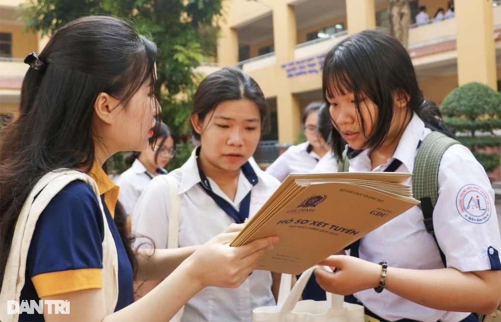 Bộ GDĐT bắt đầu lọc nguyện vọng ảo, cấm trường yêu cầu nhập học trước 22/8 - 2 Bộ GDĐT bắt đầu lọc nguyện vọng ảo, cấm trường yêu cầu nhập học trước 22/8 - 2