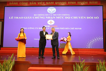EVNHCMC được chứng nhận hình thành doanh nghiệp số