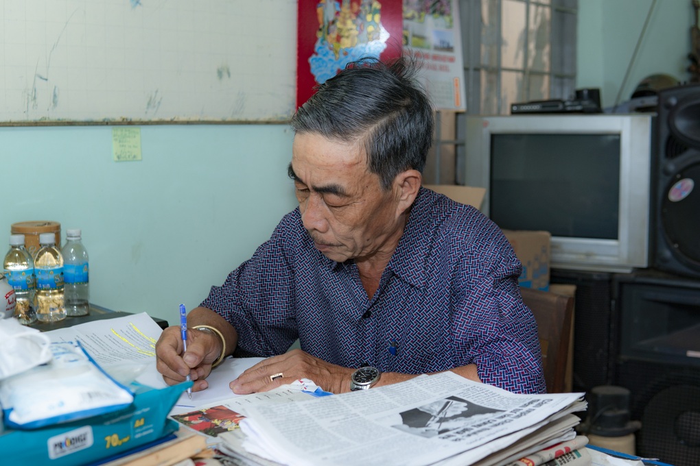 Người đàn ông 45 năm làm nghề tiếp sóng ở vùng đất biên giới - 6 Người đàn ông 45 năm làm nghề tiếp sóng ở vùng đất biên giới - 6