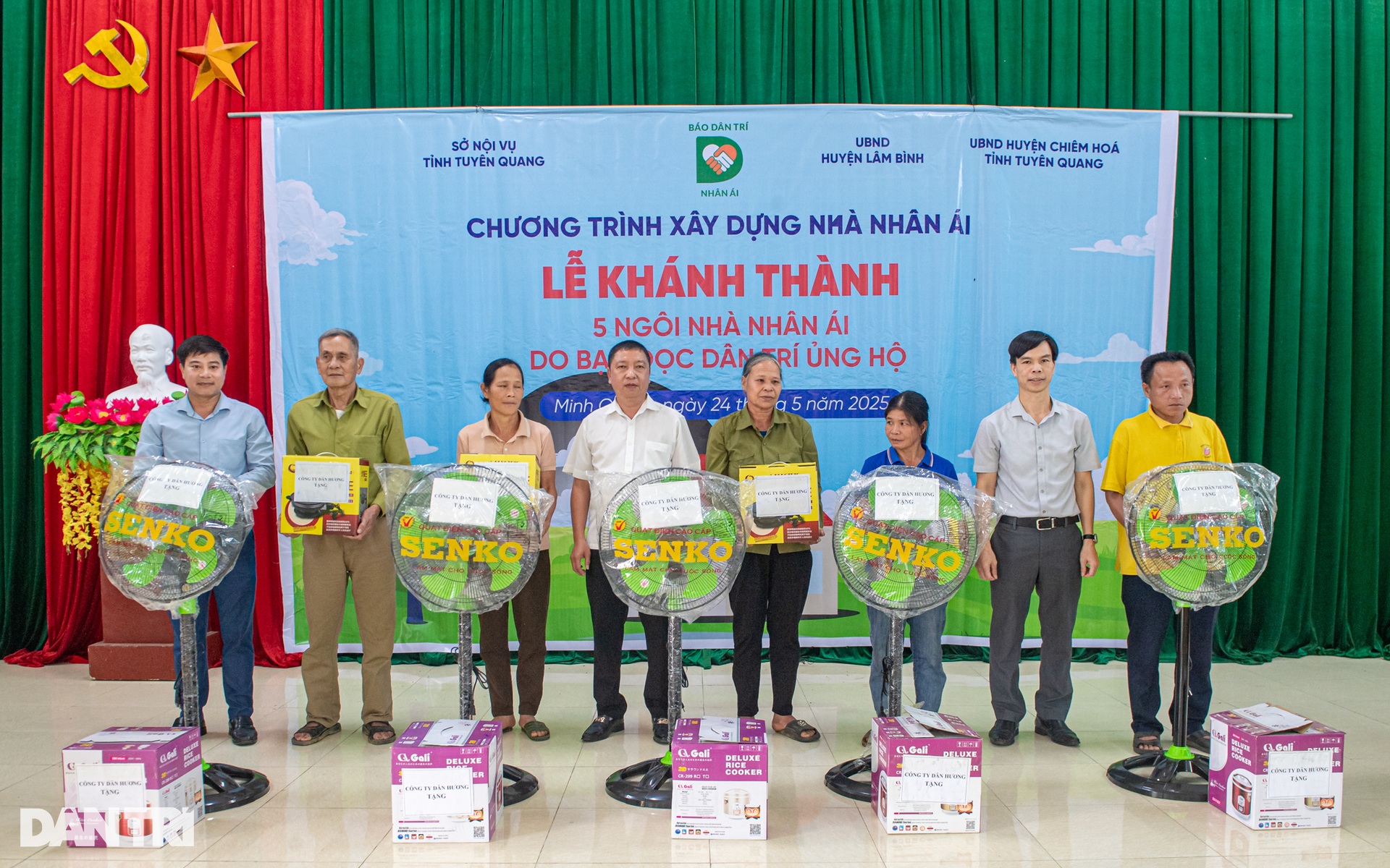 Báo Dân trí khánh thành 5 ngôi nhà Nhân ái tại Tuyên Quang - 17