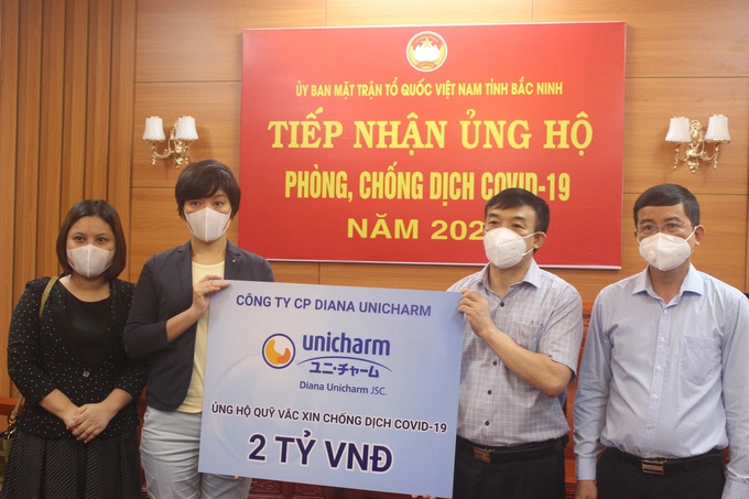 Diana Unicharm ủng hộ Quỹ vắc xin, chung tay cùng Bắc Ninh chống dịch - Ảnh 1.