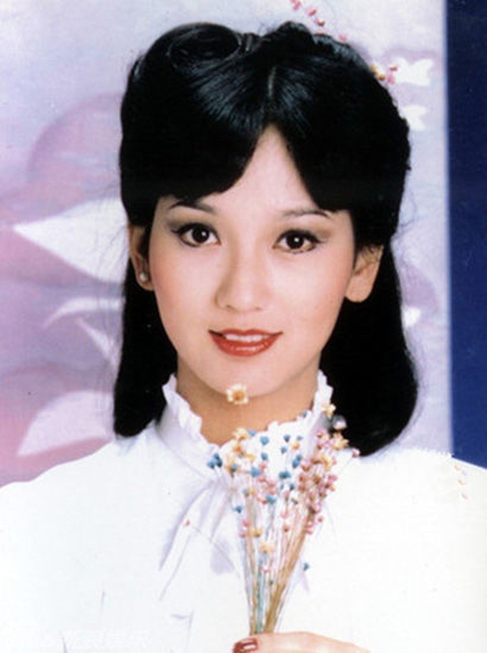 Minh tinh Triệu Nhã Chi: Cựu tiếp viên hàng không hạnh phúc bên chồng doanh nhân - 3 Minh tinh Triệu Nhã Chi: Cựu tiếp viên hàng không hạnh phúc bên chồng doanh nhân - 3