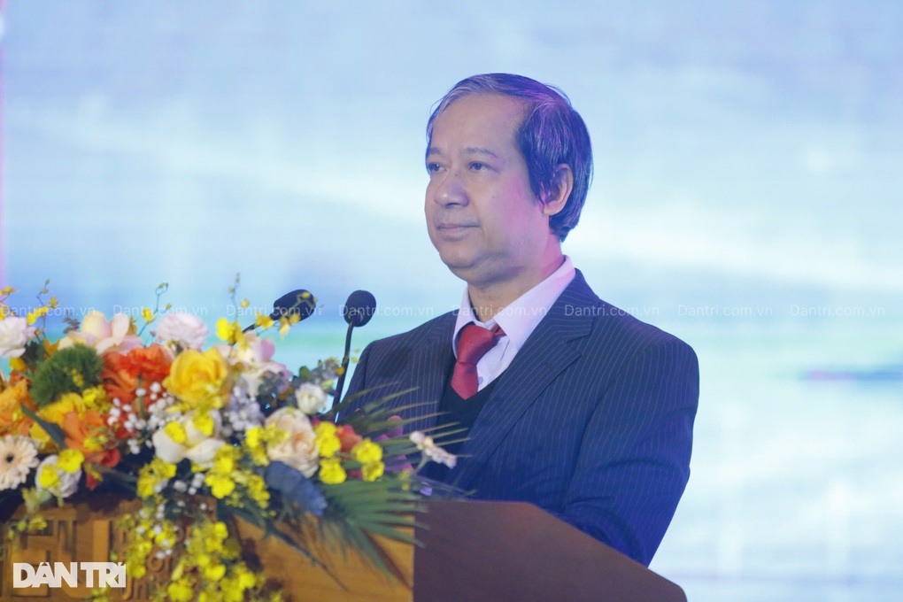Đại học Kinh tế Quốc dân thí điểm, tiến tới thi và học trên máy tính - 2 Đại học Kinh tế Quốc dân thí điểm, tiến tới thi và học trên máy tính - 2