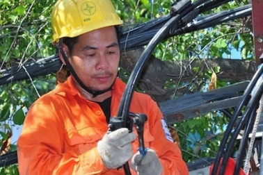 Nâng giá điện và chi phí y tế, lạm phát đầu năm bị đẩy tăng