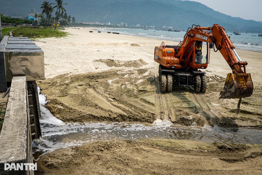 Nước thải chảy ra biển Đà Nẵng: Khắc phục ngay trước kỳ nghỉ 30/4 - 2 Nước thải chảy ra biển Đà Nẵng: Khắc phục ngay trước kỳ nghỉ 30/4 - 2