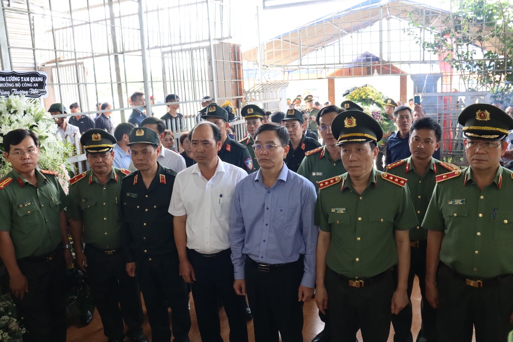 4 công an hy sinh trong vụ tấn công ở Đắk Lắk được công nhận liệt sĩ - 1 4 công an hy sinh trong vụ tấn công ở Đắk Lắk được công nhận liệt sĩ - 1