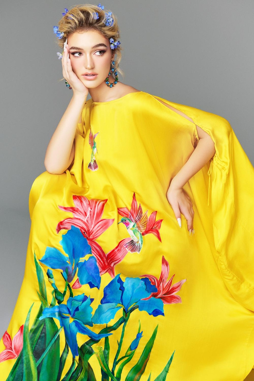 Top 4 Hoa hậu Trái đất 2023 diện thiết kế thời trang từ lụa Việt Nam - 3 Top 4 Hoa hậu Trái đất 2023 diện thiết kế thời trang từ lụa Việt Nam - 3