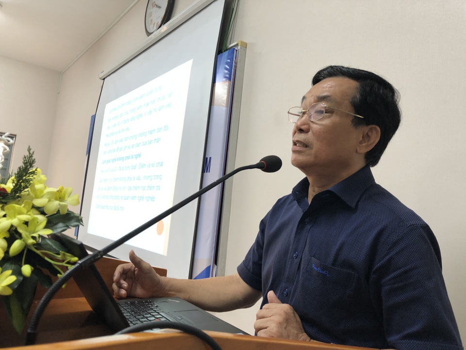 Hai vũ khí của giáo viên phổ thông đã bị “tước đoạt”? - 1 Hai vũ khí của giáo viên phổ thông đã bị “tước đoạt”? - 1