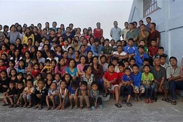 Gặp lại đại gia đình có 181 thành viên