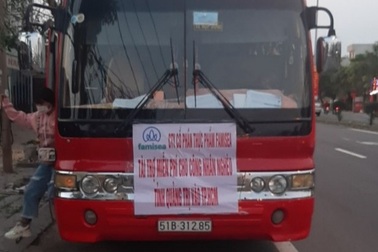 Phớt lờ hiệu lệnh, tài xế xe khách vượt chốt kiểm soát dịch Covid-19