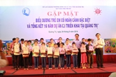 Biểu dương trẻ em có hoàn cảnh đặc biệt khó khăn vươn lên trong cuộc sống