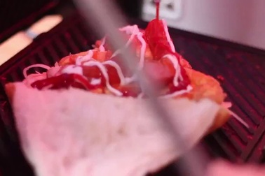 Du khách nước ngoài nói về món ăn Việt