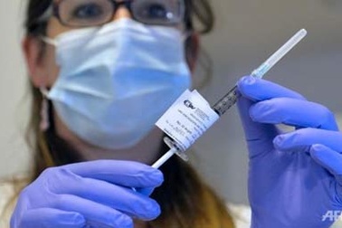 Bắt đầu những thử nghiệm đầu tiên về thuốc điều trị Ebola ở Tây Phi