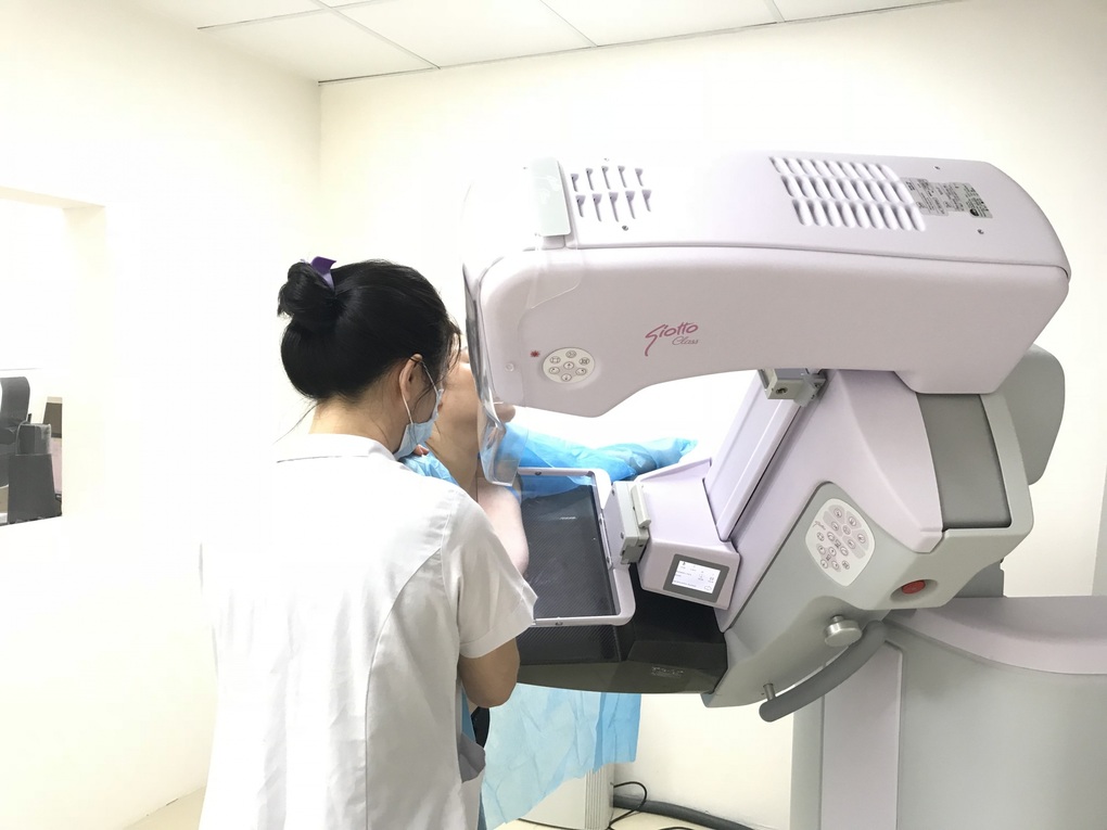Điều cần biết về ung thư vú di căn phổi - 1 Điều cần biết về ung thư vú di căn phổi - 1
