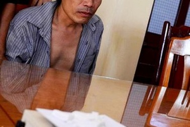 Bắt đối tượng mua bán hơn 1.000 tép heroin