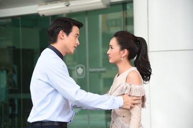 Bỏ bạn gái giàu cưới vợ nghèo, tôi sau đó hốt hoảng nhận được một đề nghị