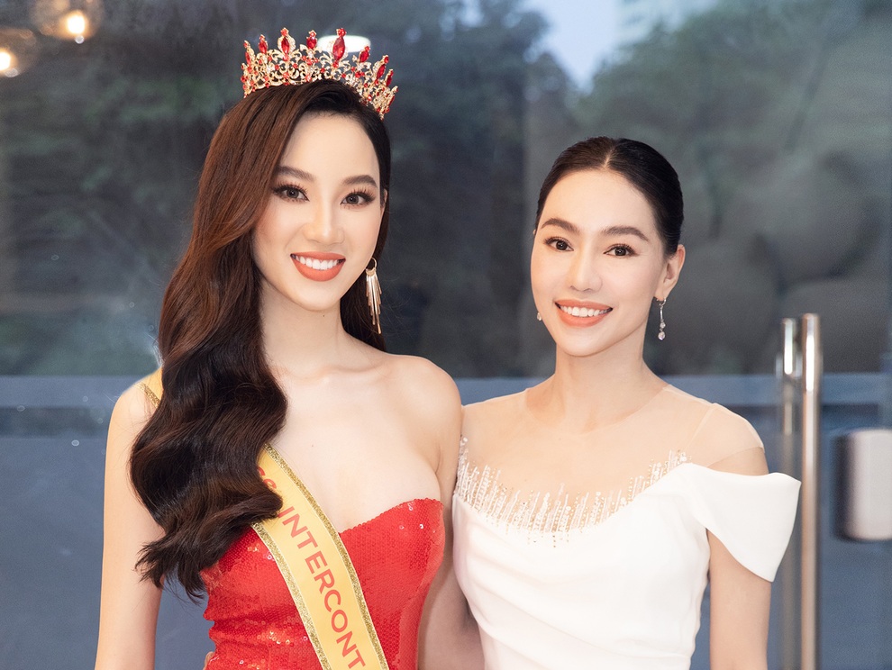 Vì sao Ái Nhi bị giữ trang phục trước cuộc thi Miss Intercontinental? - 2 Vì sao Ái Nhi bị giữ trang phục trước cuộc thi Miss Intercontinental? - 2
