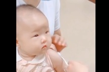 Những em bé "nổi như cồn" trên mạng vì quá lém lỉnh, đáng yêu