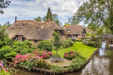 Những thị trấn nhỏ lãng mạn ở châu Âu