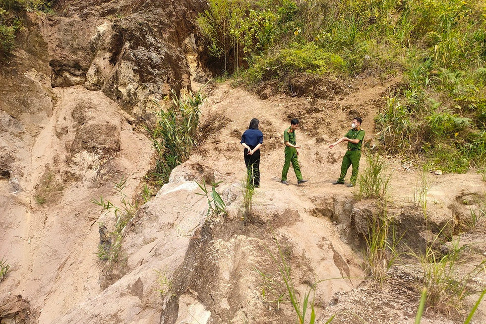 Mỏ đất hiếm lớn nhất Việt Nam được doanh nghiệp khai thác ra sao? - 2