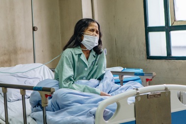 Cúm A và Covid-19 cùng lúc leo thang: Phân biệt như thế nào?