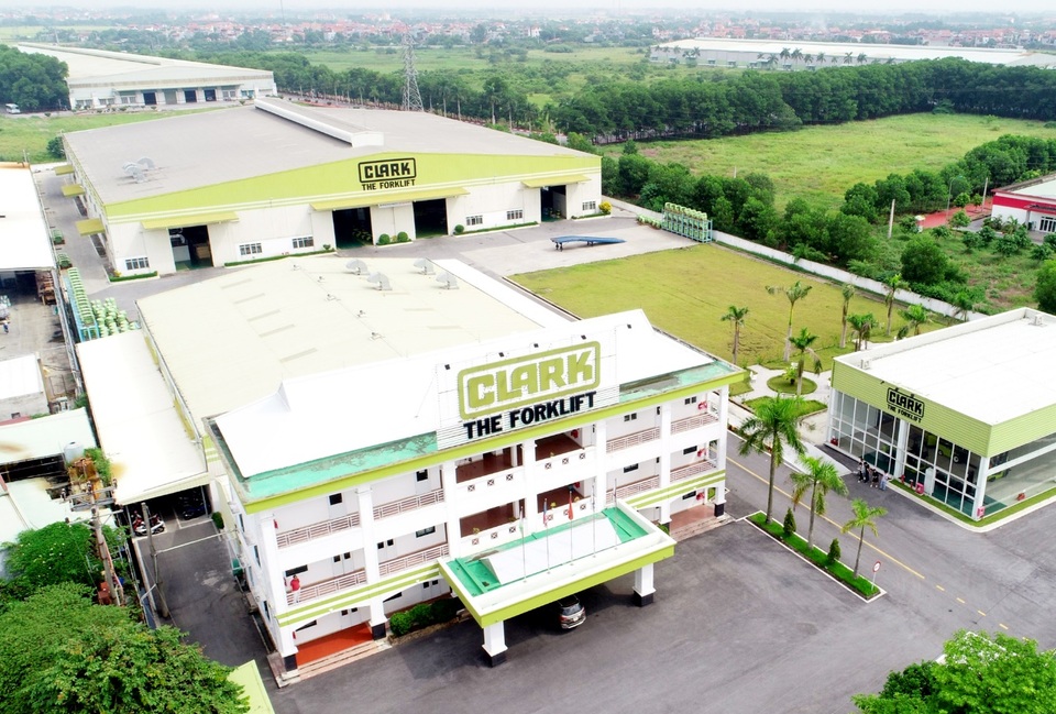 Xe nâng Clark thành lập nhà máy sản xuất và phân phối toàn cầu tại Việt Nam - 2 Xe nâng Clark thành lập nhà máy sản xuất và phân phối toàn cầu tại Việt Nam - 2