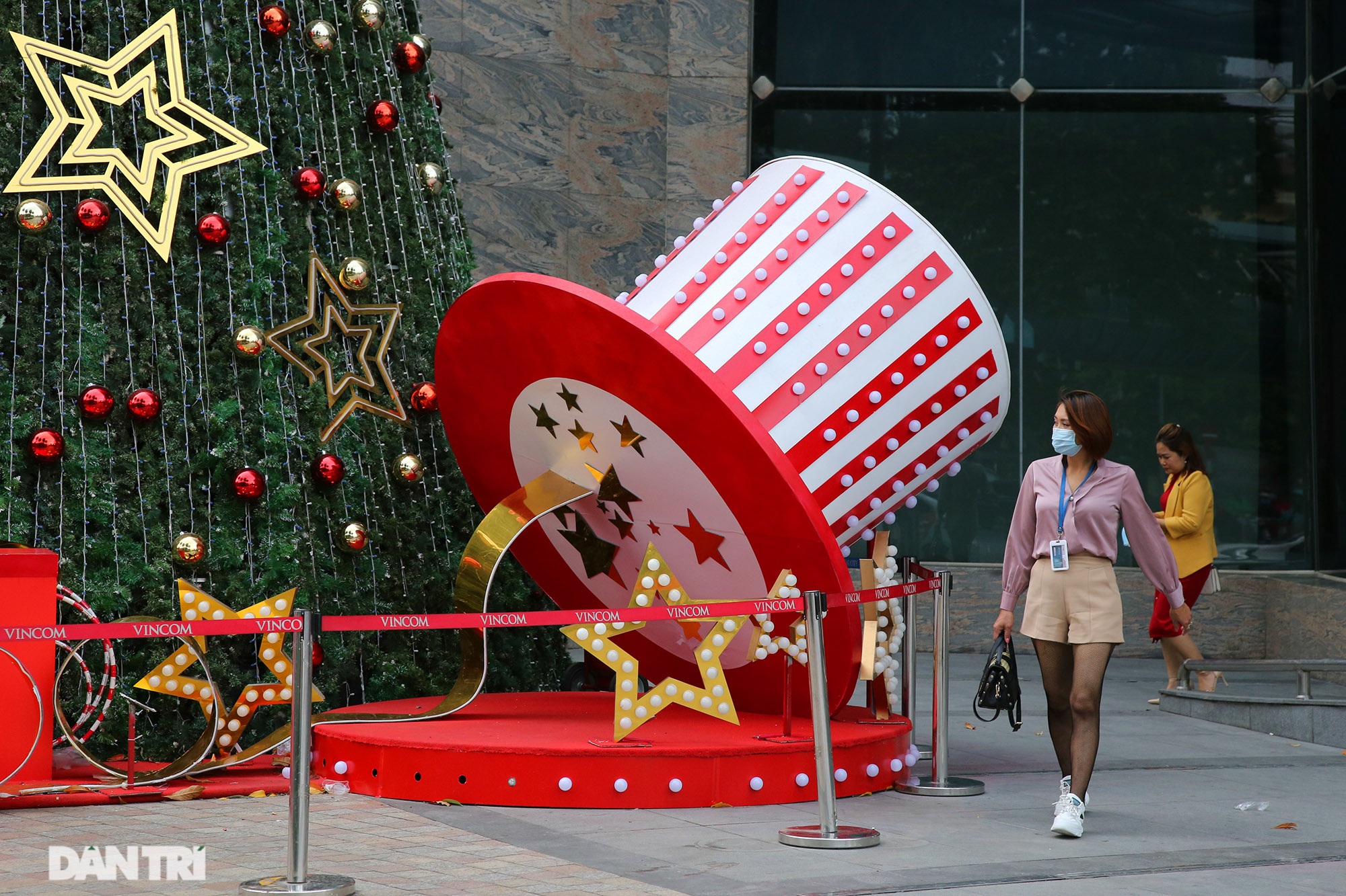 Những điểm check-in Noel đẹp khó cưỡng không thể bỏ qua tại Hà Nội - 11 Những điểm check-in Noel đẹp khó cưỡng không thể bỏ qua tại Hà Nội - 11