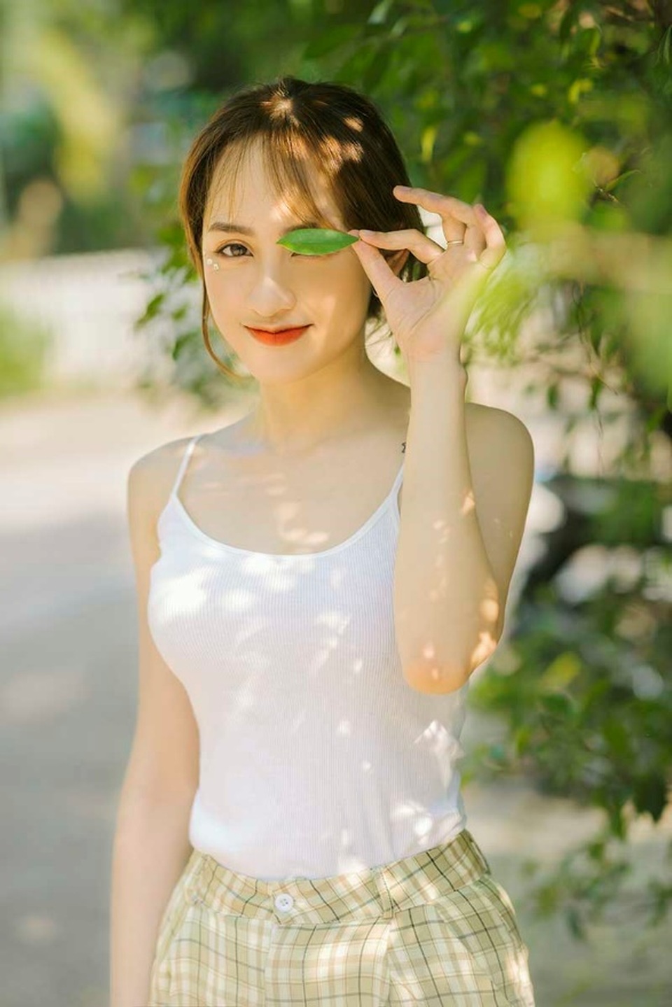 Bộ ảnh giản dị của nữ sinh trường Kiến trúc khiến bao chàng trai say lòng - 9 Bộ ảnh giản dị của nữ sinh trường Kiến trúc khiến bao chàng trai say lòng - 9