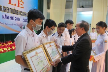 Phú Yên: Tuyên dương hơn 229 học sinh giỏi, xuất sắc năm học 2019 - 2020