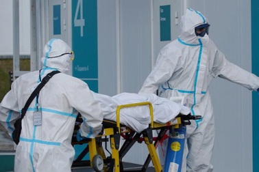 Châu Âu thành "tâm bão" Covid-19, Nga vượt Mỹ về tỷ lệ tử vong