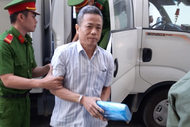 Nguyên Bí thư thị xã Bến Cát không câu kết với cán bộ ngân hàng?