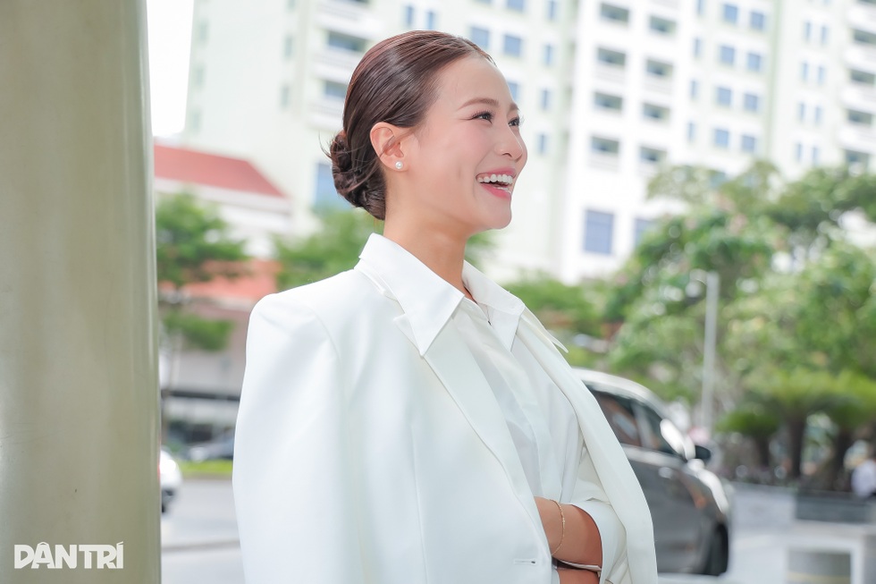 Diễn viên Quỳnh Châu: Khi yêu rất sâu đậm, U30 là đại gia của chính mình - 7