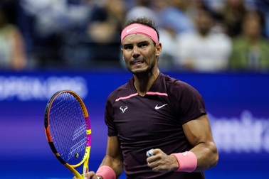 Nadal lần thứ 18 đánh bại "đồng niên" Gasquet