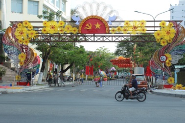 Bạc Liêu: Không tổ chức tặng quà Tết lãnh đạo các cấp dưới mọi hình thức