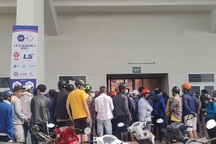 Sốt vé xem Kiatisuk "đại chiến" Huỳnh Đức, dân phe hét giá gấp… chục lần