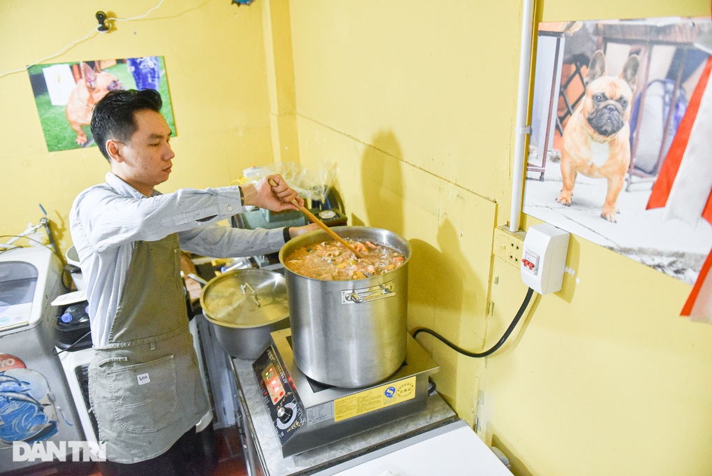 9x nuôi chó ngoại: Cho ăn cá hồi, thịt bò, bán giá trăm triệu đồng/con - 4 9x nuôi chó ngoại: Cho ăn cá hồi, thịt bò, bán giá trăm triệu đồng/con - 4