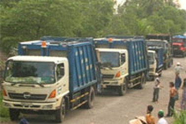 Bãi rác tê liệt hoàn toàn vì nguy cơ hỗn chiến