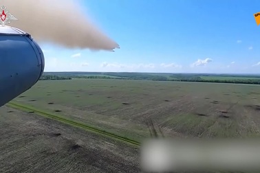 Video "Cá sấu" Ka-52 Nga tấn công mục tiêu quân sự Ukraine