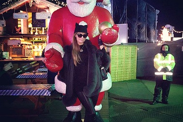 “Sao” tưng bừng đón Giáng sinh