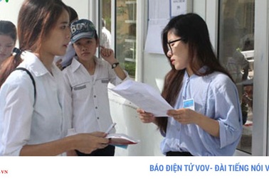 Đăng ký thi THPT Quốc gia: Lo ùn ứ hồ sơ thí sinh tự do những ngày cao điểm