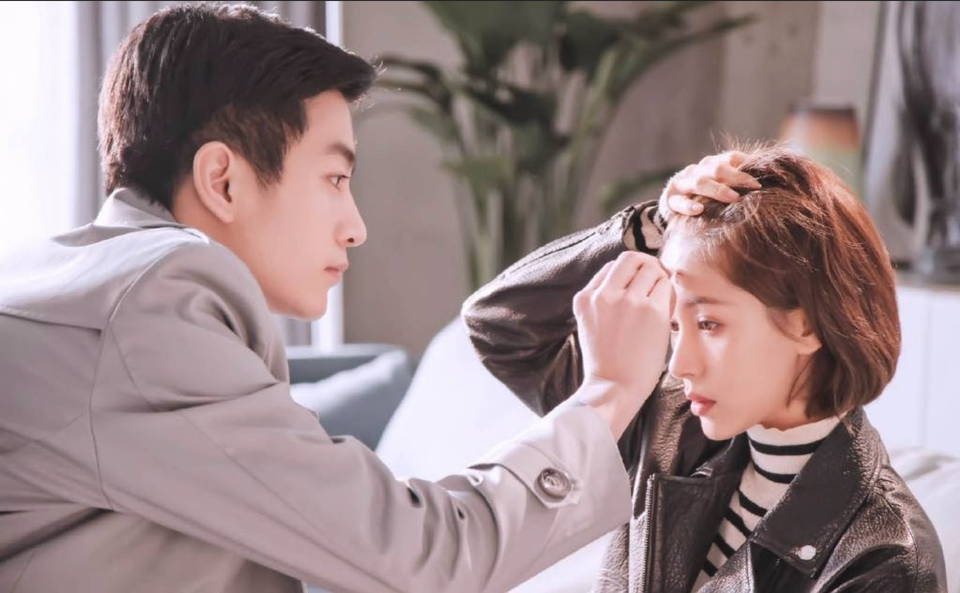 Mê mệt với tạo hình của Trần Hiểu trong Bác sĩ nhi khoa tài ba - 2 Mê mệt với tạo hình của Trần Hiểu trong Bác sĩ nhi khoa tài ba - 2