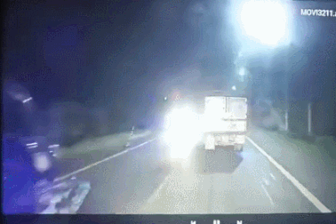 Nổi bật tuần qua: Xe tải lấn làn vượt ẩu gây tai nạn liên hoàn